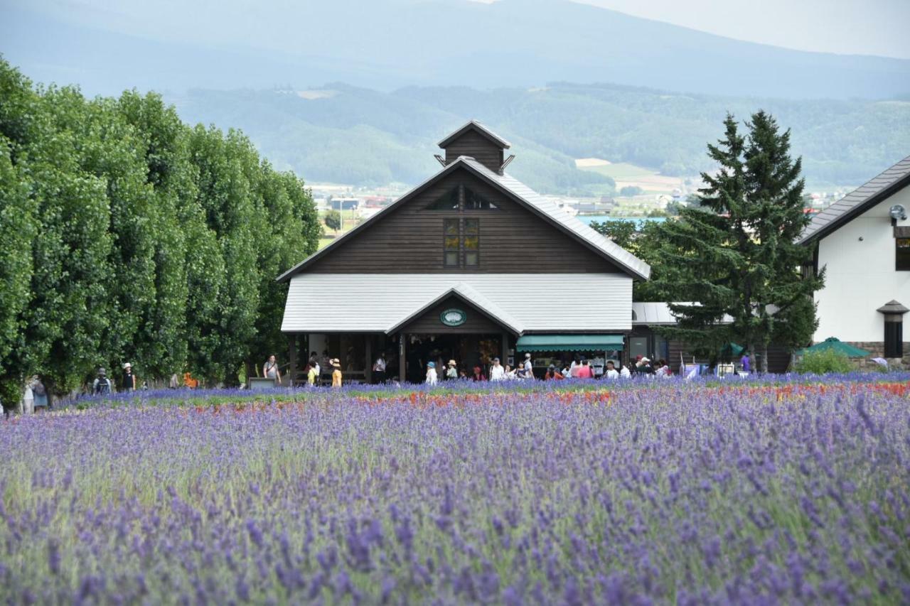 Hotel Hanafuji Inn Фурано Экстерьер фото